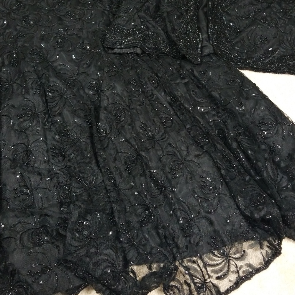 Dress - Picture 4 of 8